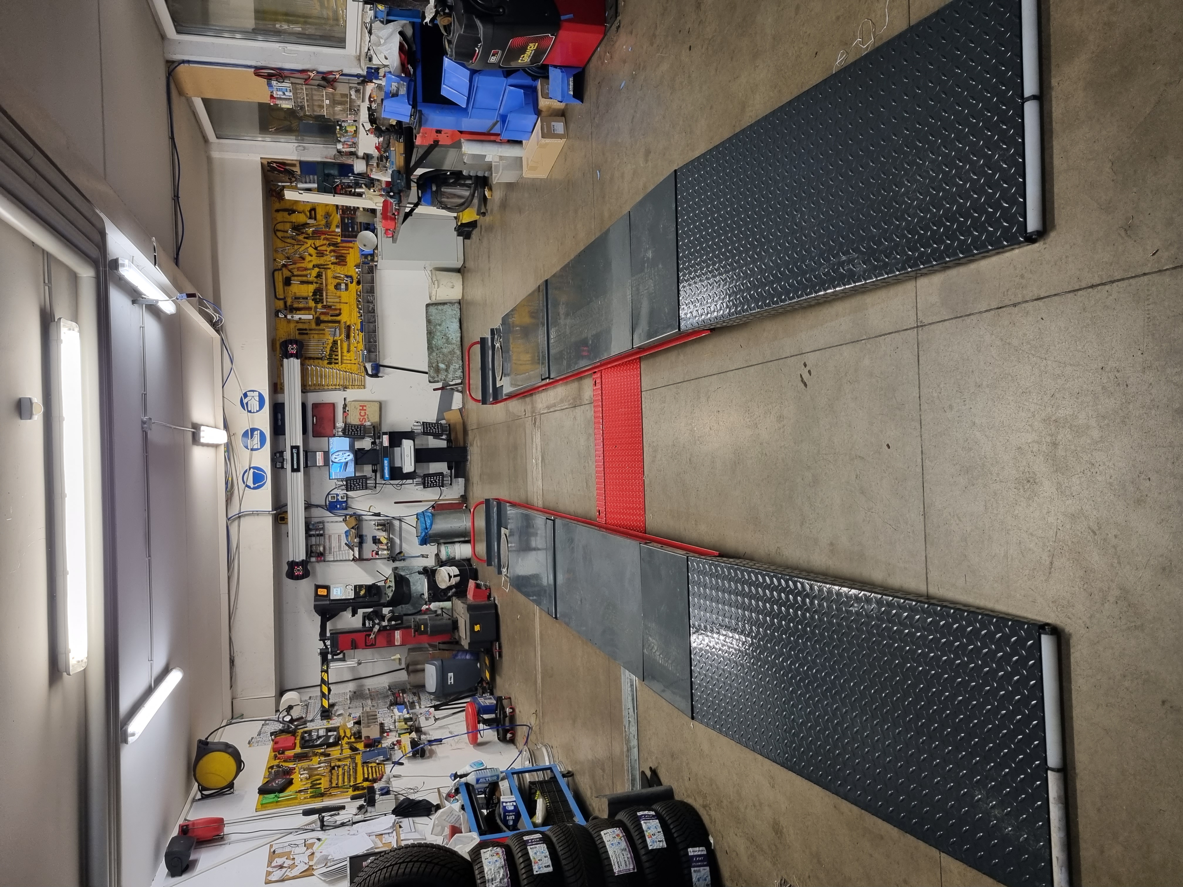 Officina gommista 3