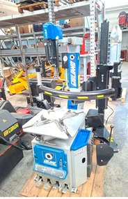 Smontagomme Giuliano S226 PRO con braccio